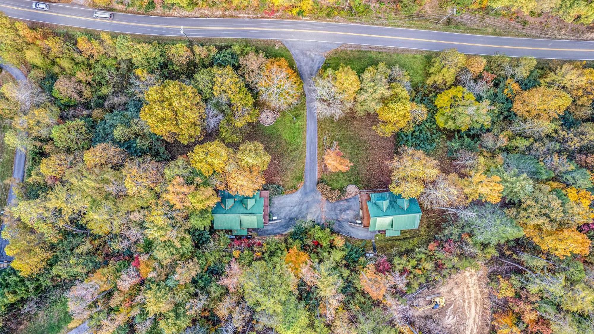 Relaxation Retreat - Pickleball Cabin - Wi-Fi, Fire Pit With Bar, Ev, Game Room, Hot Tub, Pool Access - Mins To Pf Sevierville Exterior photo