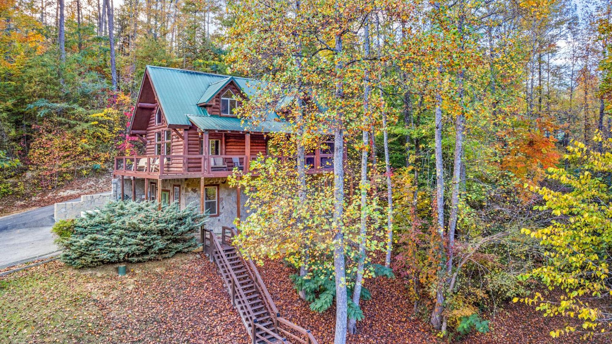 Relaxation Retreat - Pickleball Cabin - Wi-Fi, Fire Pit With Bar, Ev, Game Room, Hot Tub, Pool Access - Mins To Pf Sevierville Exterior photo